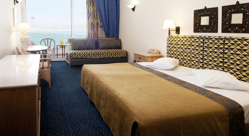 Номера в отеле Crowne Plaza Dead Sea Hotel, Эйн-Бокек, Израиль