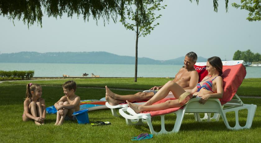 Лужайка для загара