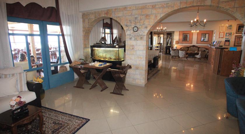 Выход на террасу