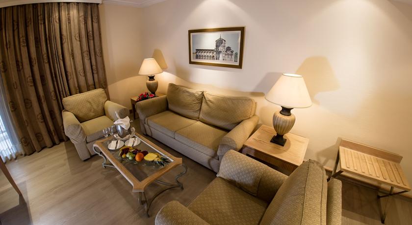 Номера в отеле Curium Palace Hotel, Лимассол, Кипр