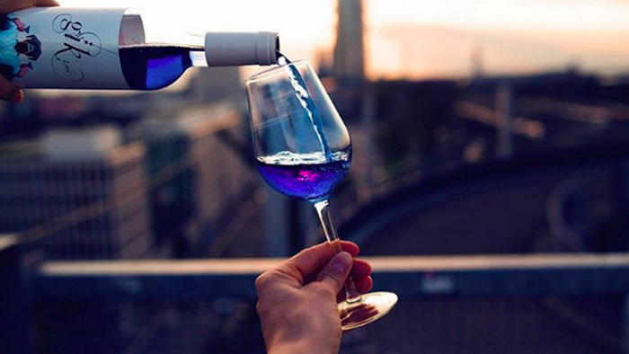 В Испании создали синее вино