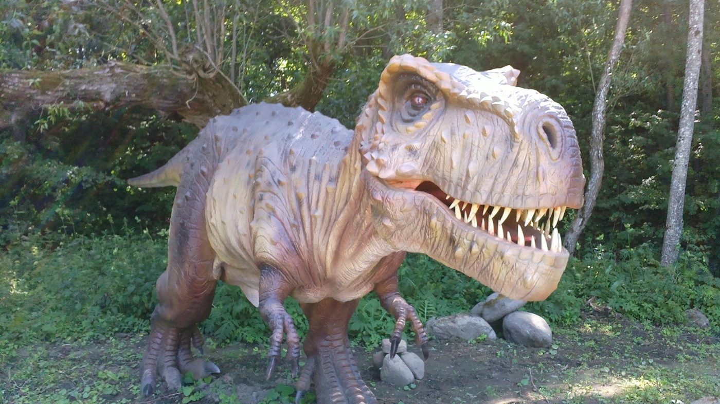 В парке Gargana появилось 6 новых копий динозавров