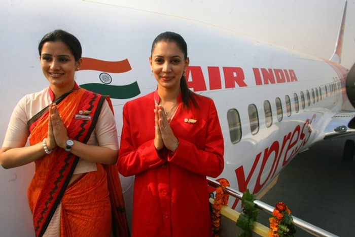 "Женские" рейсы в Air India на 8 марта
