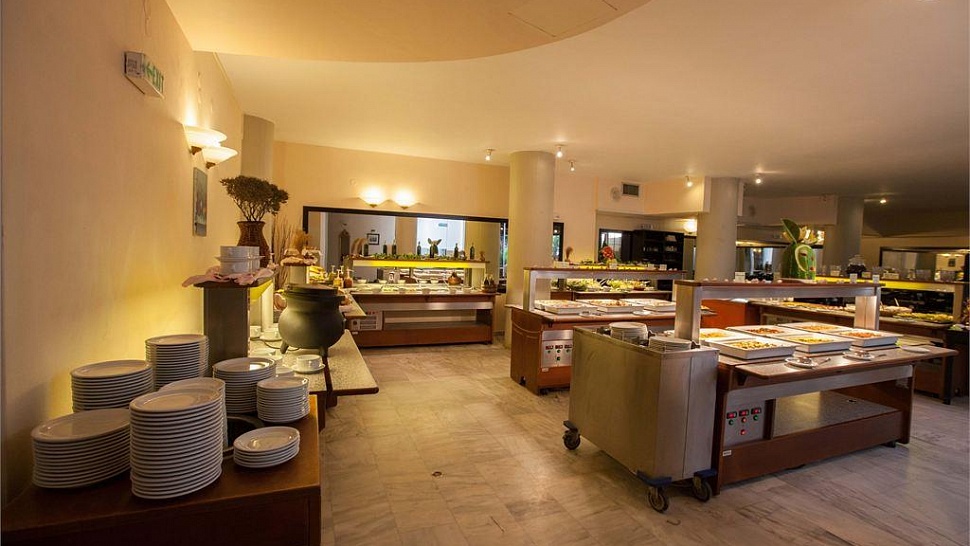 Ресторан со шведским столом