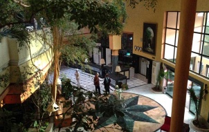 Azur Plaza