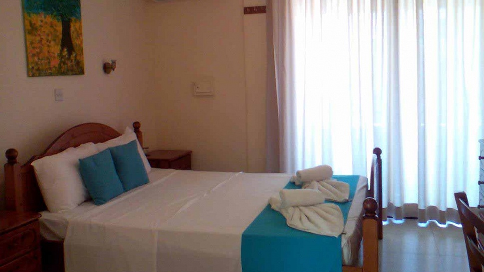 Flora-Maria Hotel & Annex