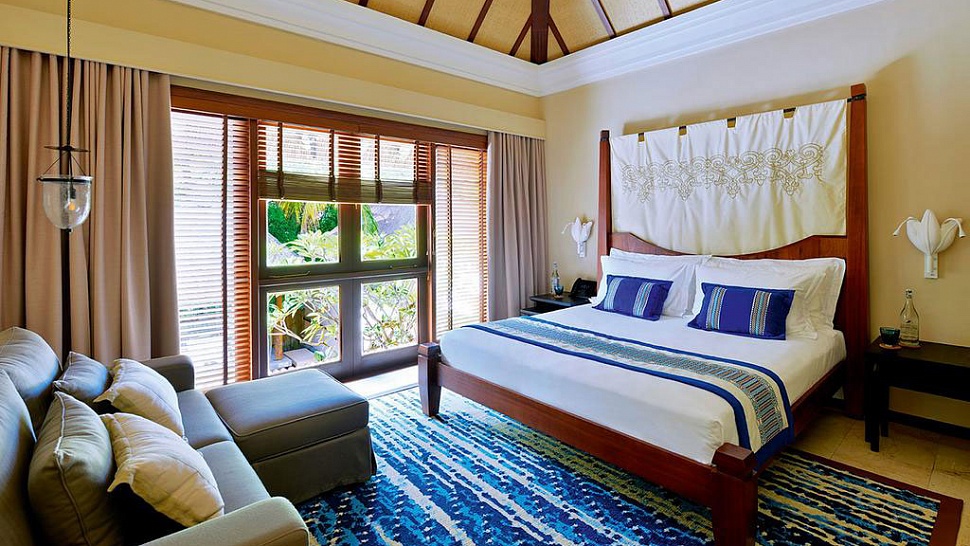 Constanсe Belle Mare Plage