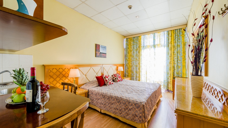 Номера в отеле Estella Hotel Apts, Лимассол, Кипр