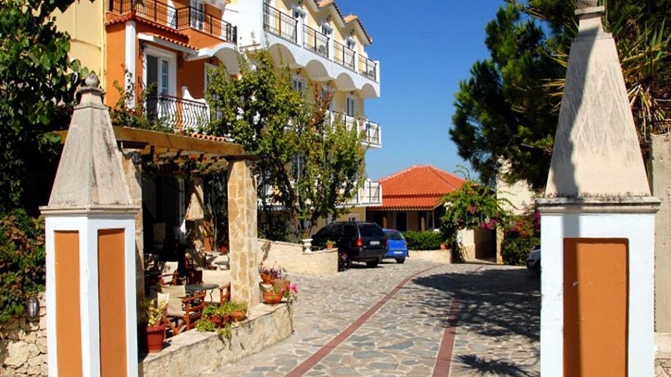 Территория отеля