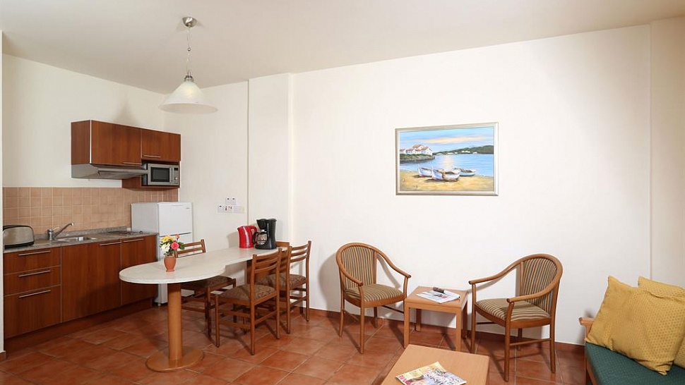 Номера в отеле Panthea Holiday Village, Айя-Напа, Кипр