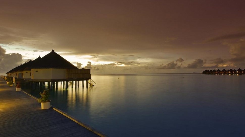 Angaga Island Resort