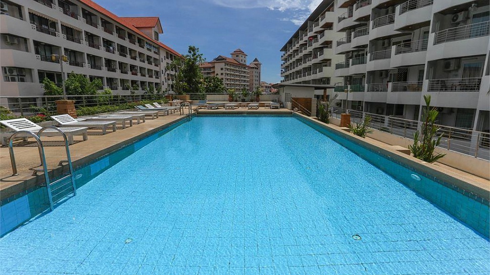 Открытый бассейн