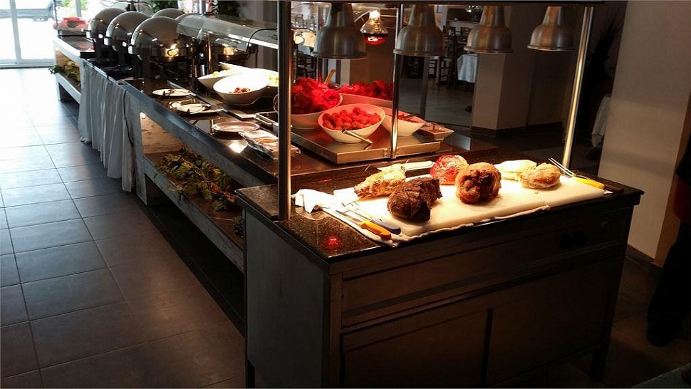 Ресторан со шведским столом