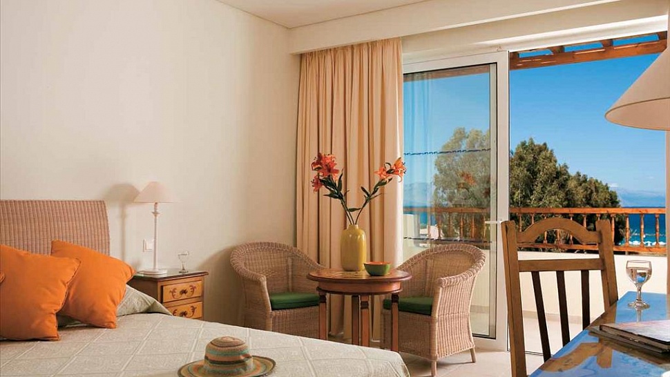 Номера в отеле Grecotel Lakopetra Beach