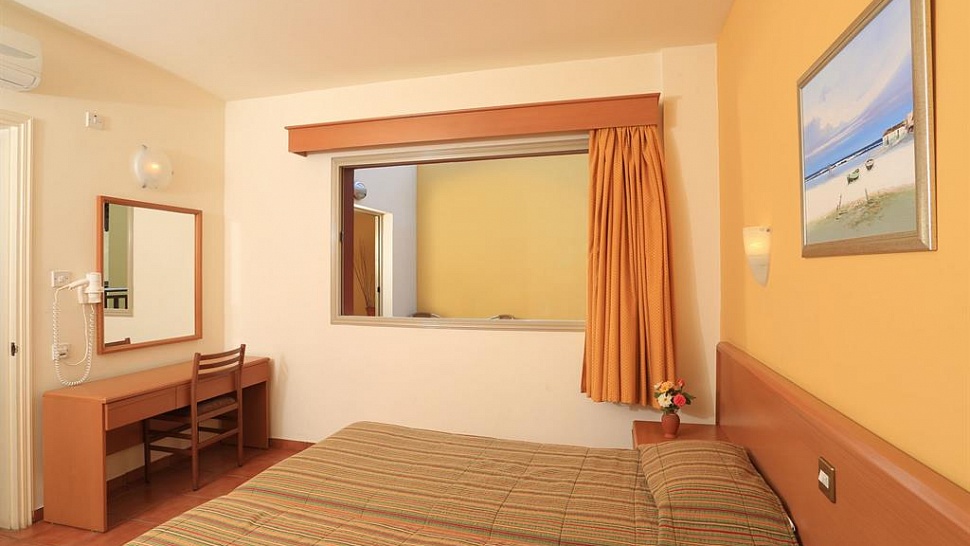 Номера в отеле Panthea Holiday Village, Айя-Напа, Кипр