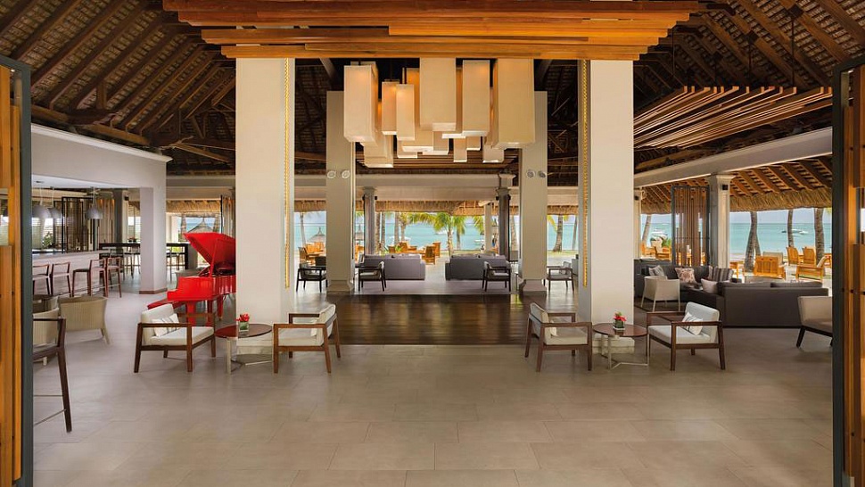 Paradis Beachcomber Golf Resort & SPA