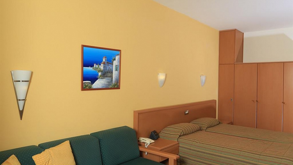 Номера в отеле Panthea Holiday Village, Айя-Напа, Кипр