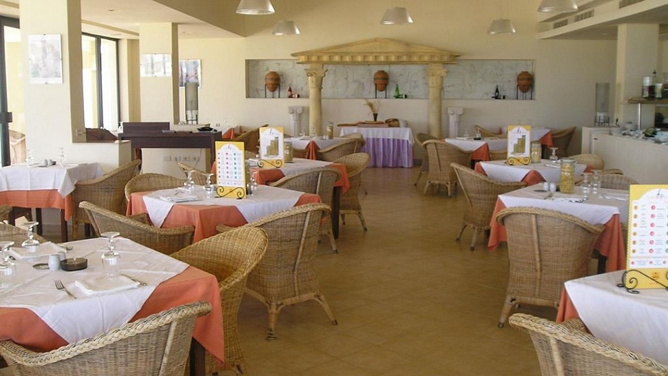 В ресотране