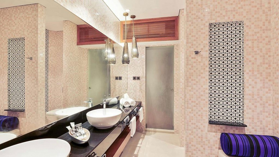 Mercure Maldives Kooddoo resort