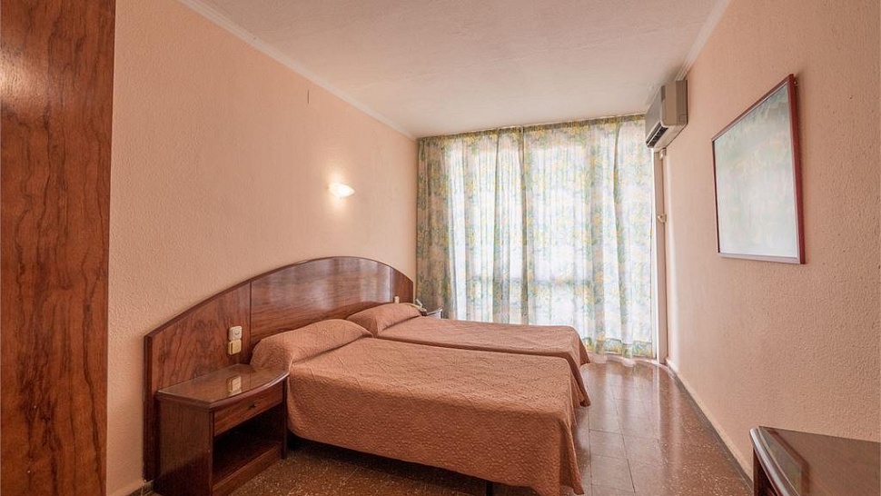 Номера в отеле Checkin Garbi, Калелья, Испания