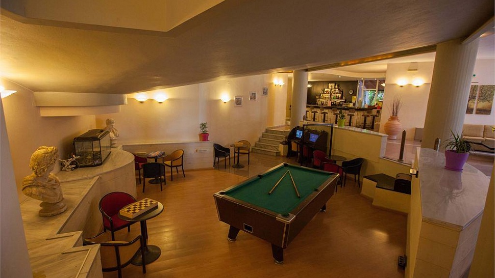 Бильярдная