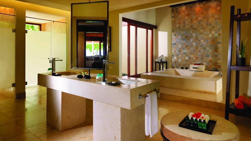 Dhevanafushi Luxury Resort