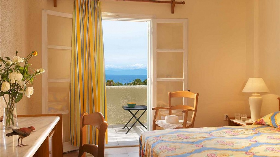 Номера в отеле Grecotel Lakopetra Beach