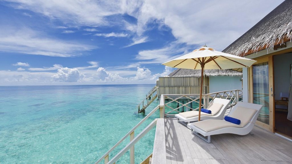 Angaga Island Resort