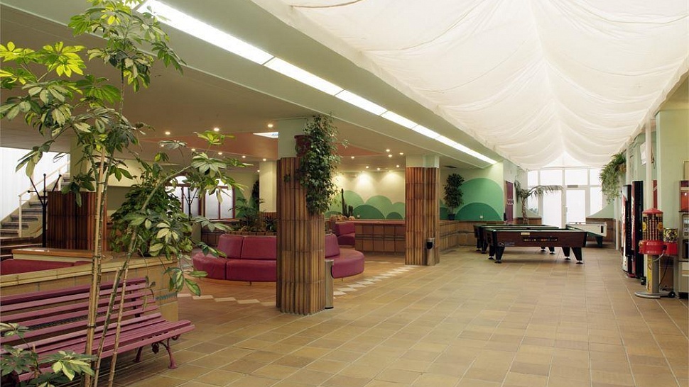 Лаунж в холле