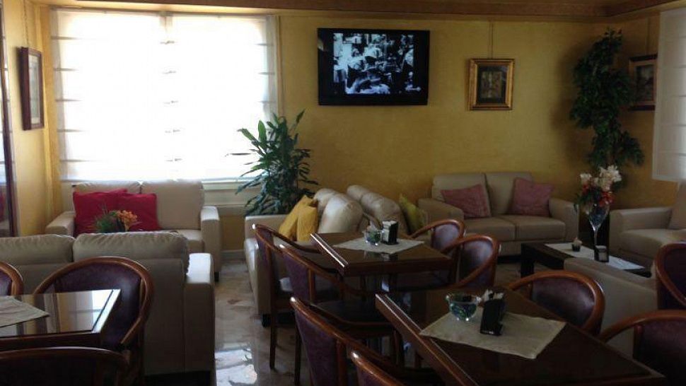 Harry's hotel