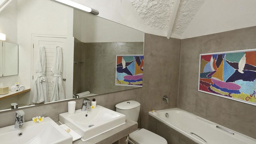 La Pirogue Resort & SPA