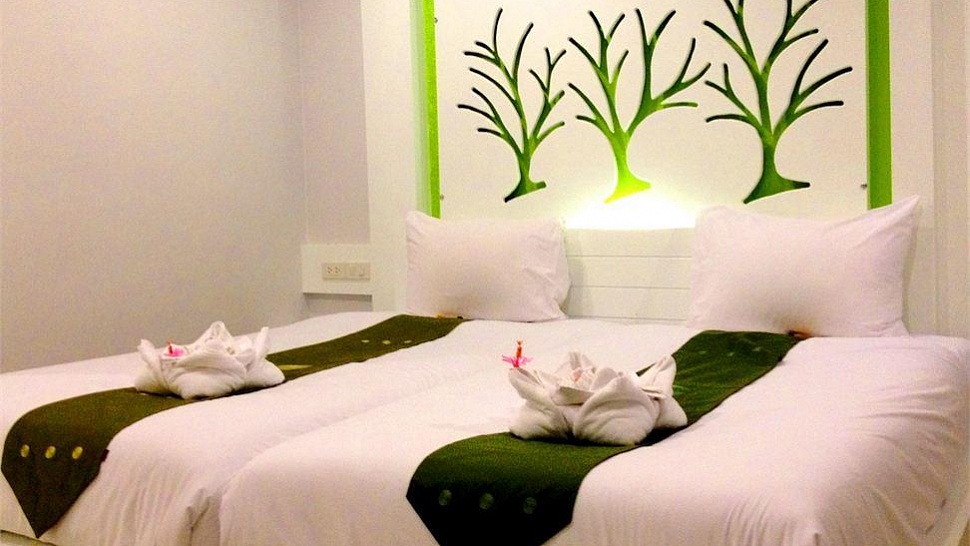 The silk hill patong. Silk Phuket. Silk Hill Hotel на карте. Silk Hill Hotel 3*. The Silk Hill Patong 3*.