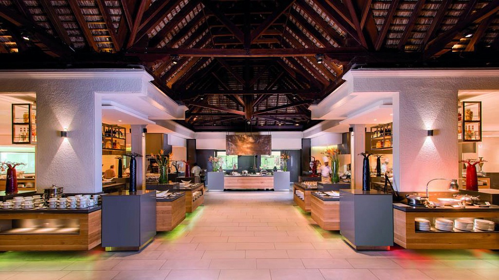 Paradis Beachcomber Golf Resort & SPA