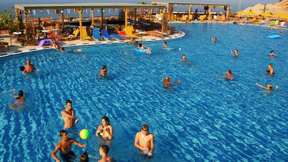 Открытый бассейн