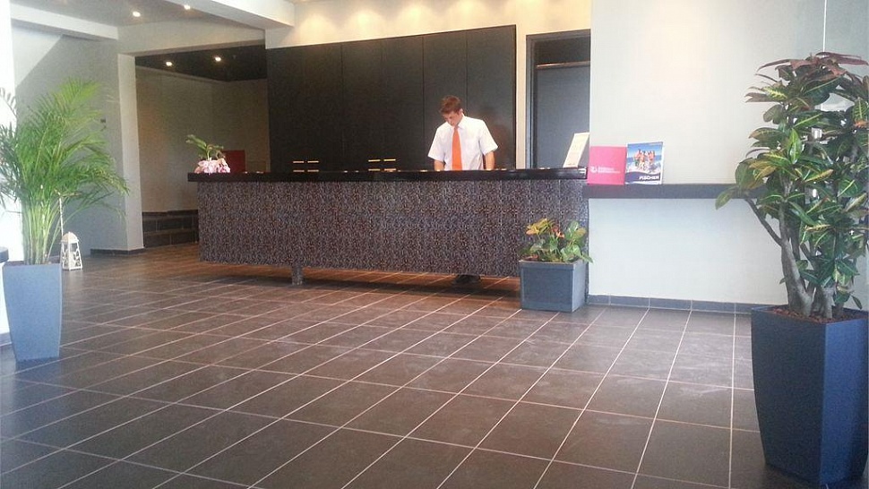 Рецепция в холле