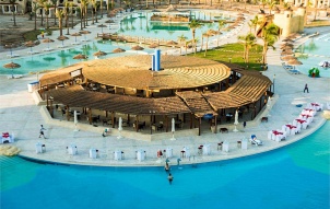 Royal Lagoons Resort