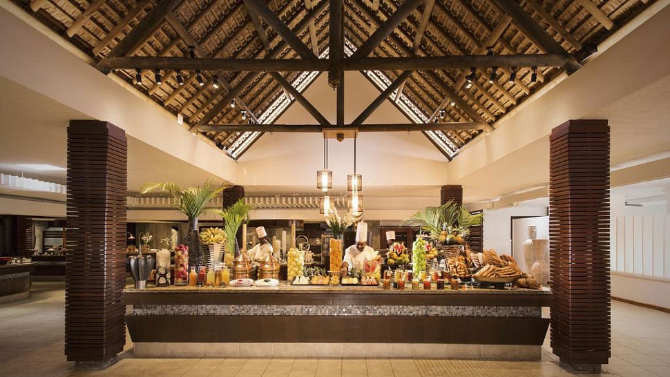 Constanсe Belle Mare Plage