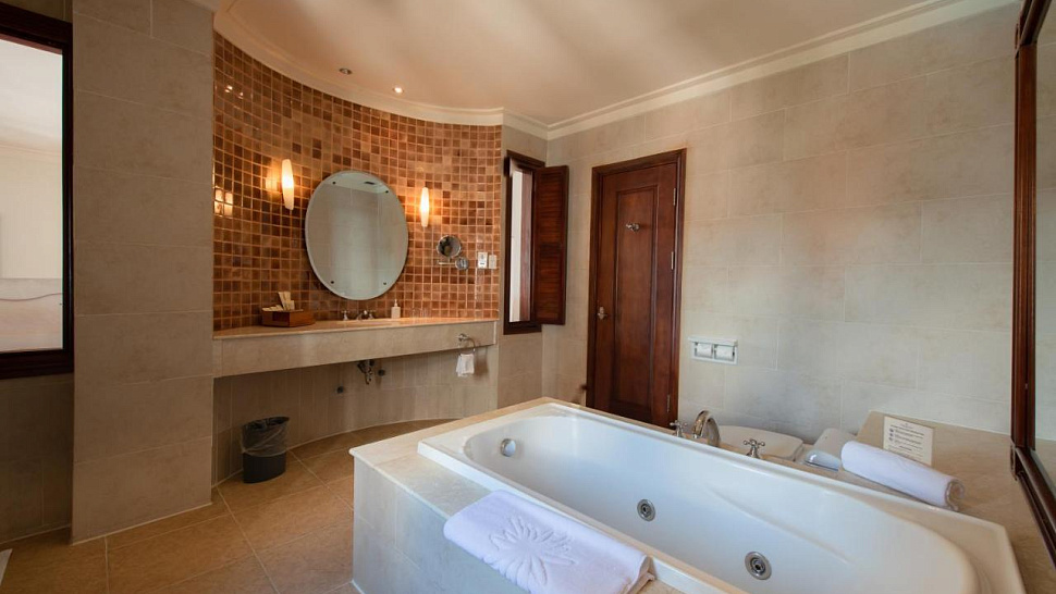 Sunrise Nha Trang Beach Hotel