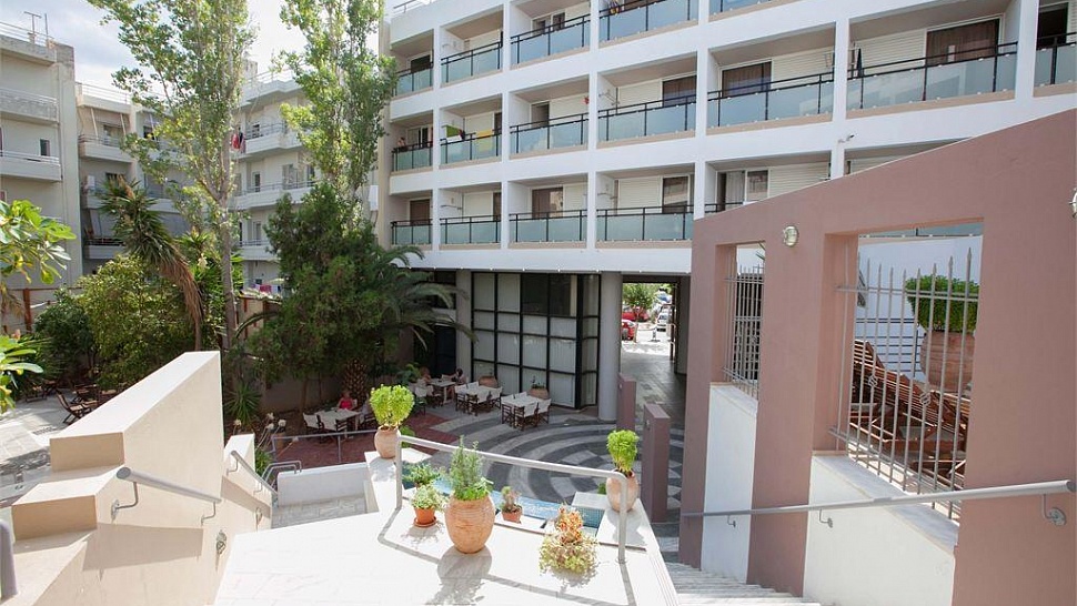 Территория отеля