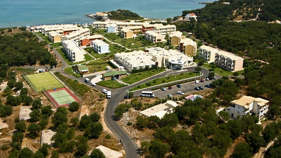 Подъездная дорога к отелю