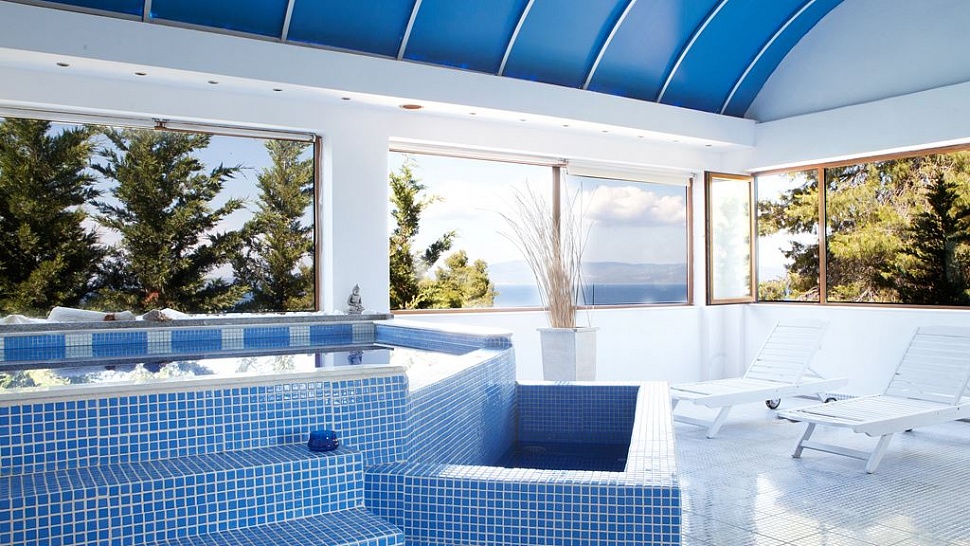 Крытый бассейн и SPA