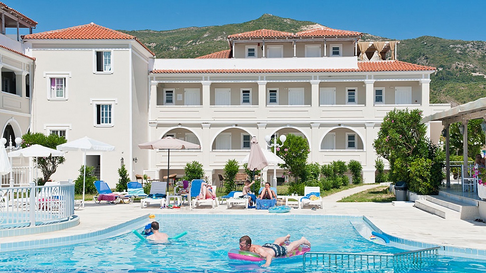 Открытый бассейн