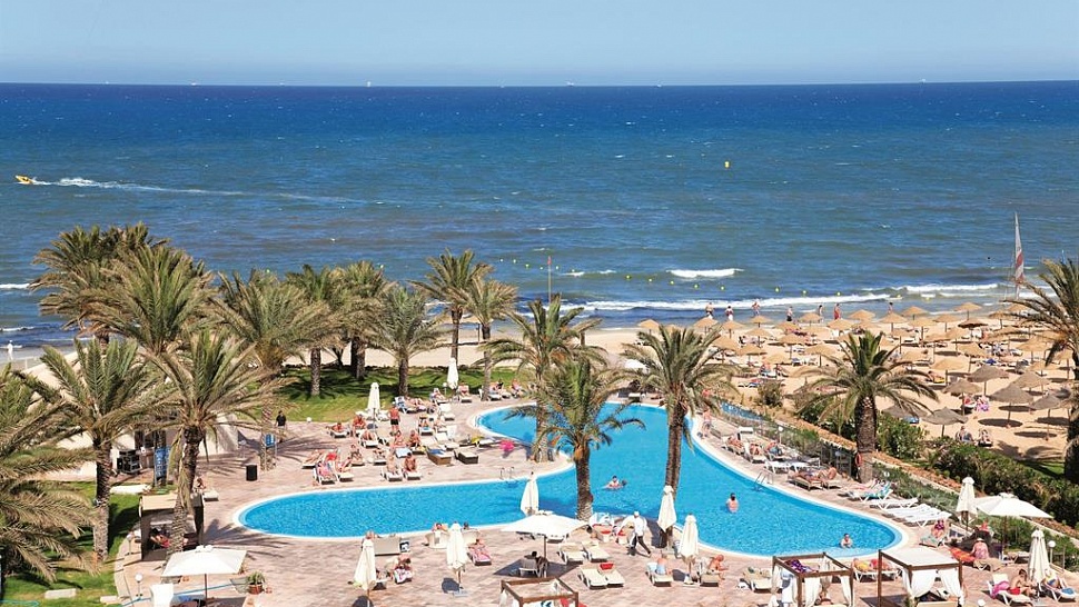 Территория отеля, вид сверху