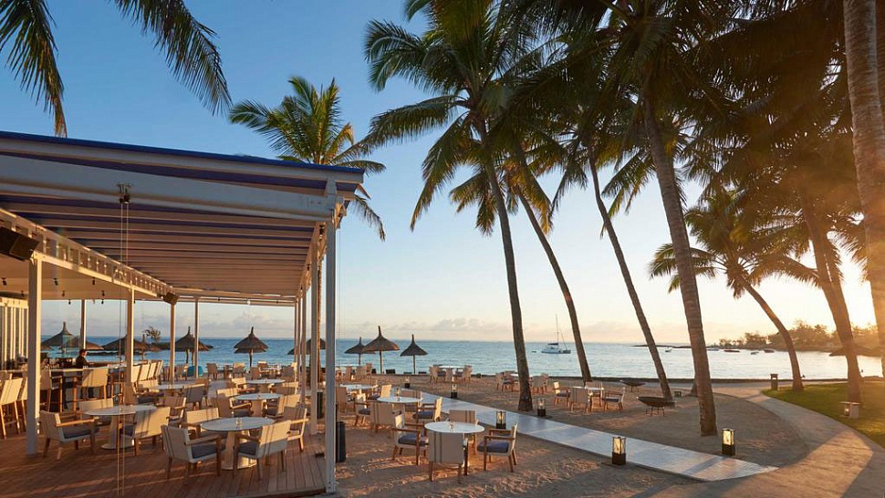 Constanсe Belle Mare Plage