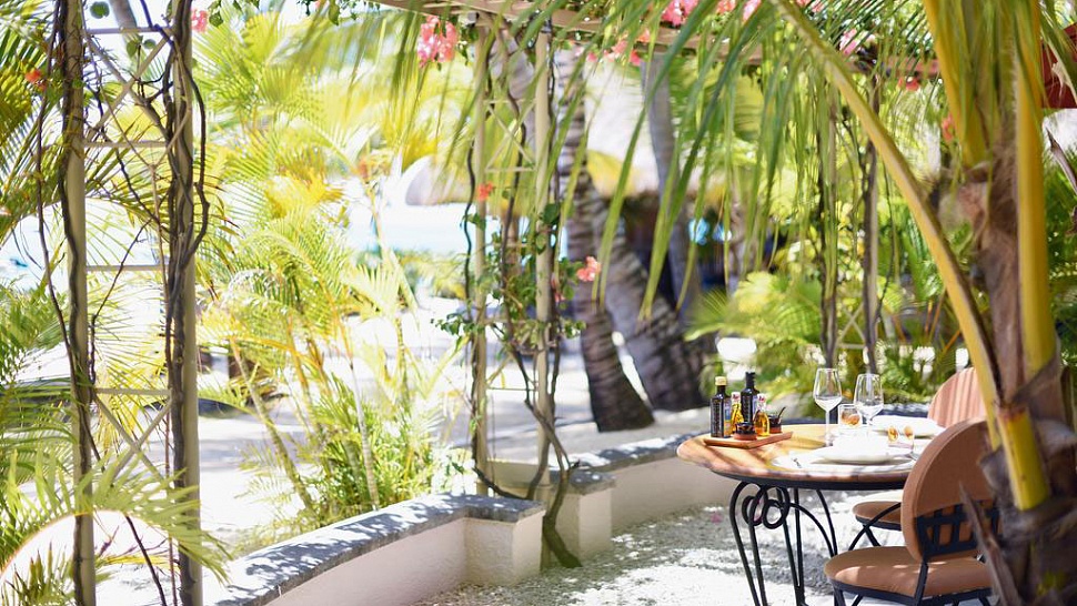 Paradis Beachcomber Golf Resort & SPA